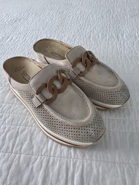 Softwalk Carlisa Mules Shoes 39 Beige Suede Chain-Accent Slip-On Loafer